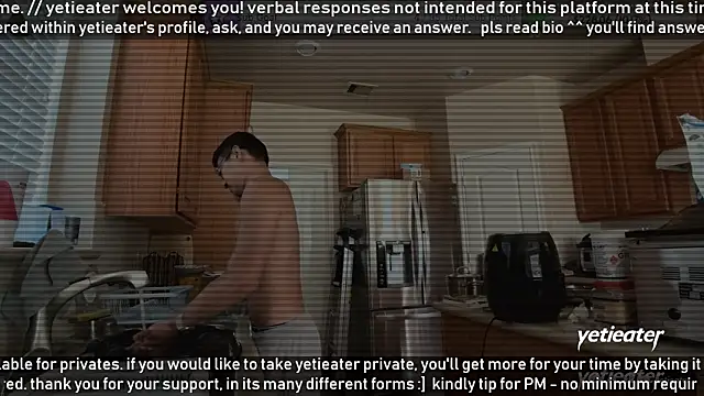 Snapshot of yetieater chatting on 05/17/26, 03:52 yetieater online show from 05/17/26, 03:52