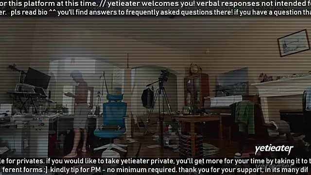 Snapshot of yetieater chatting on 05/31/26, 06:31 yetieater online show from 05/31/26, 06:31