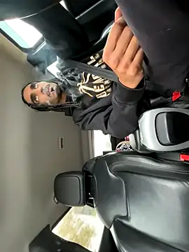 bigjayy1000 online show from 10/28/25, 03:36