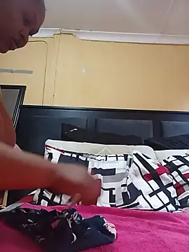 JuicyMilkyTizzy online show from 06/10/26, 07:40