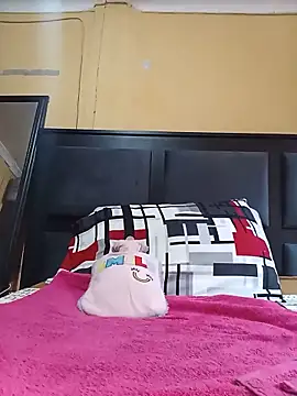 JuicyMilkyTizzy online show from 06/11/26, 07:28