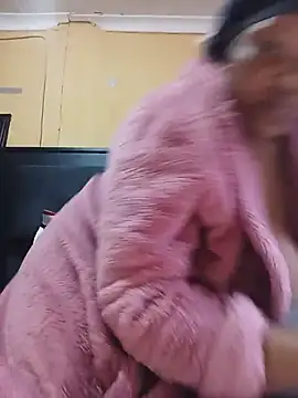 JuicyMilkyTizzy online show from 06/12/26, 07:40