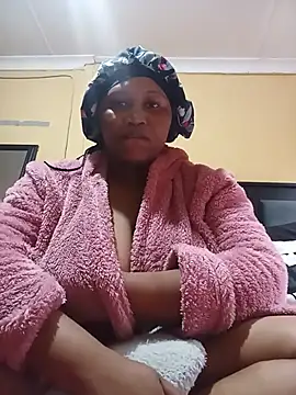JuicyMilkyTizzy online show from 06/17/26, 07:55