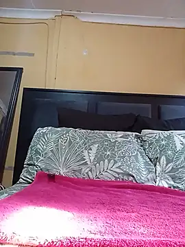 JuicyMilkyTizzy online show from 07/22/26, 07:33