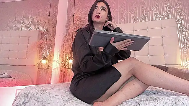 Snapshot of Tahara_Romanov chatting on 03/03/25, 02:59 Tahara Romanov online show from 03/03/25, 02:59