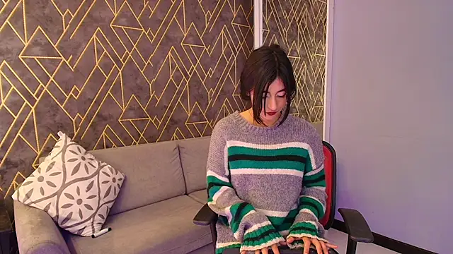 Snapshot of Tahara_Romanov chatting on 03/10/25, 11:53 Tahara Romanov online show from 03/10/25, 11:53