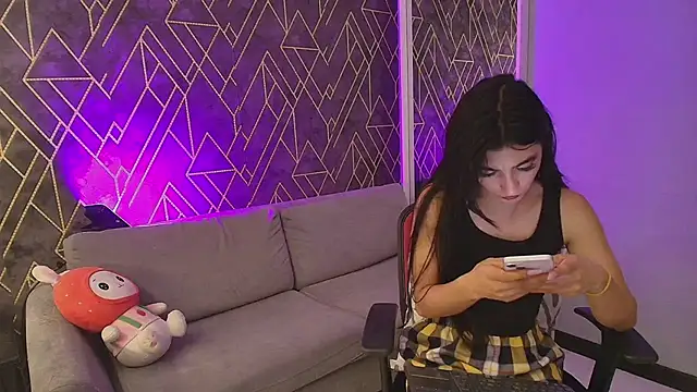 Snapshot of Tahara_Romanov chatting on 03/21/25, 05:56 Tahara Romanov online show from 03/21/25, 05:56