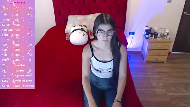 Snapshot of Saray_honey04 chatting on 09/22/25, 07:38 Saray honey04 online show from 09/22/25, 07:38