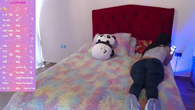 Snapshot of Saray_honey04 chatting on 09/25/25, 08:12 Saray honey04 online show from 09/25/25, 08:12