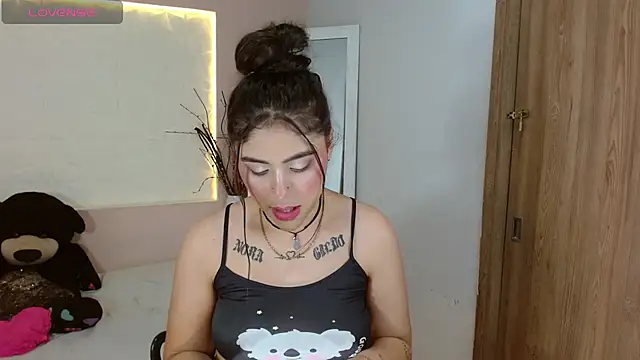 abigailevans11 online show from 03/11/25, 05:05