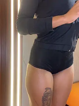 PinkyMoon online show from 11/24/25, 04:56