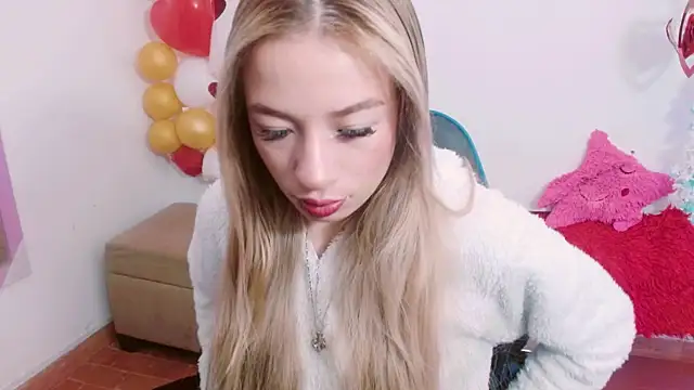 hannah 026 online show from 09/15/25, 12:27