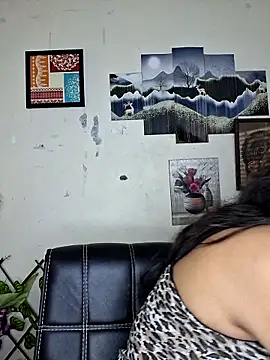 Snapshot of Noor-Bold chatting on 02/21/26, 02:12 Noor-Bold online show from 02/21/26, 02:12