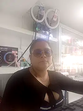 lia-taylor33 online show from 03/07/25, 05:38