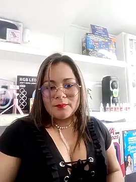 lia-taylor33 online show from 03/08/25, 05:33