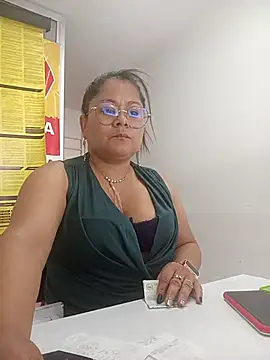 lia-taylor33 online show from 03/09/25, 05:06