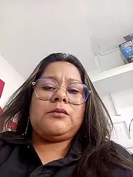 lia-taylor33 online show from 03/10/25, 05:39