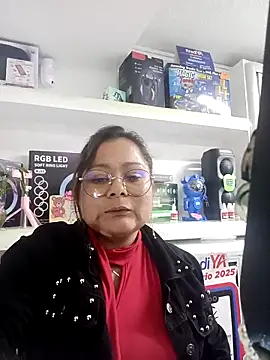 lia-taylor33 online show from 03/17/25, 10:28