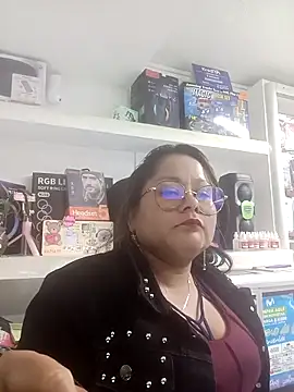 lia-taylor33 online show from 03/18/25, 11:31