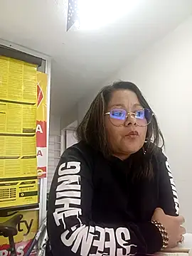 lia-taylor33 online show from 03/20/25, 10:29