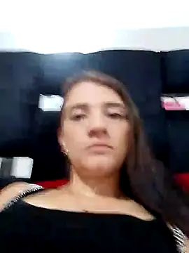 Snapshot of ArianaaGrace chatting on 10/16/25, 10:00 ArianaaGrace online show from 10/16/25, 10:00