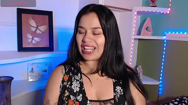 Snapshot of SamanthaSmiithh chatting on 12/15/25, 12:48 SamanthaSmiithh online show from 12/15/25, 12:48