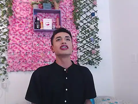 willians   0 online show from 10/24/25, 03:36