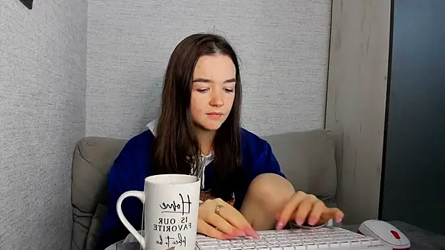 Snapshot of imyourdreams chatting on 09/25/25, 03:16 imyourdreams online show from 09/25/25, 03:16