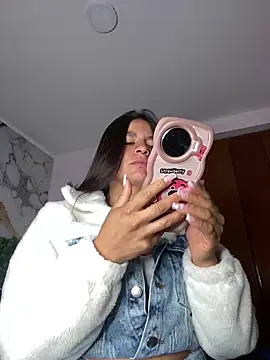 sofia 23x online show from 10/07/25, 12:46