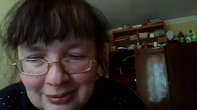 Snapshot of Queen-Elizabeth-25 chatting on 03/05/25, 11:28 Queen-Elizabeth-25 online show from 03/05/25, 11:28