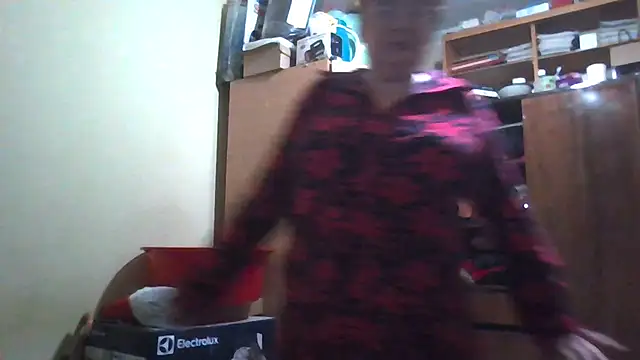 Snapshot of Queen-Elizabeth-25 chatting on 03/08/25, 07:31 Queen-Elizabeth-25 online show from 03/08/25, 07:31