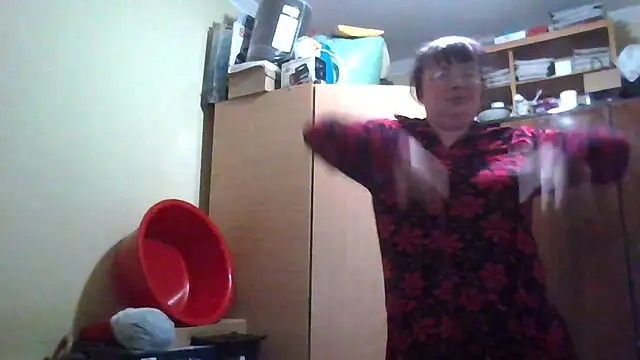 Snapshot of Queen-Elizabeth-25 chatting on 03/09/25, 04:05 Queen-Elizabeth-25 online show from 03/09/25, 04:05