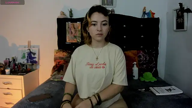 young jung online show from 11/29/25, 09:07