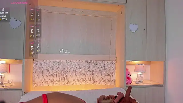 BeverlySteel online show from 12/16/25, 07:52