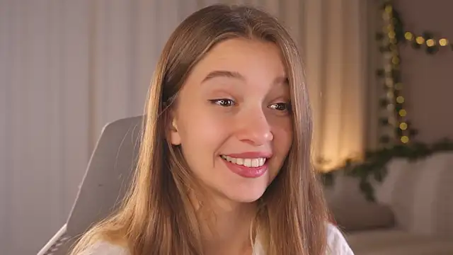 UdelaHathorne online show from 09/17/25, 04:19