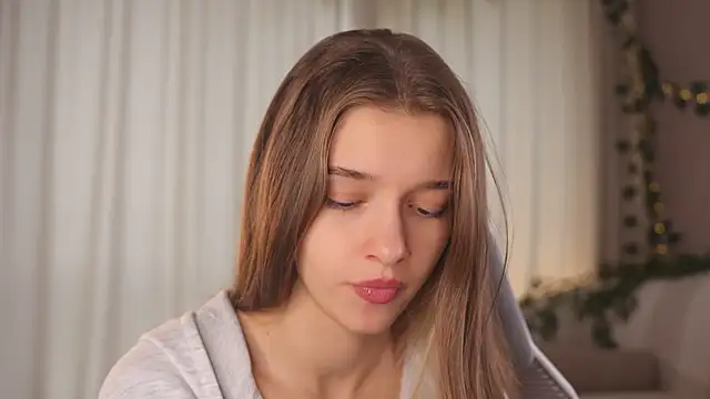 UdelaHathorne online show from 09/19/25, 12:06