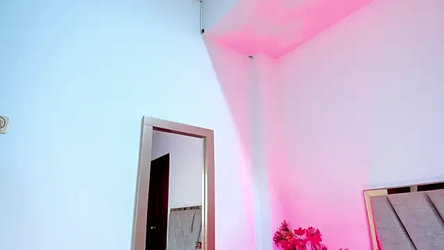 AriaSkyy  online show from 03/06/25, 10:26