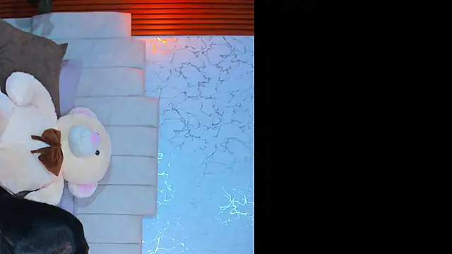 Snapshot of AlexiaAbbey chatting on 10/17/25, 02:41 AlexiaAbbey online show from 10/17/25, 02:41