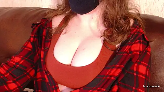 Snapshot of ImMissAmelie chatting on 11/20/25, 12:11 ImMissAmelie online show from 11/20/25, 12:11