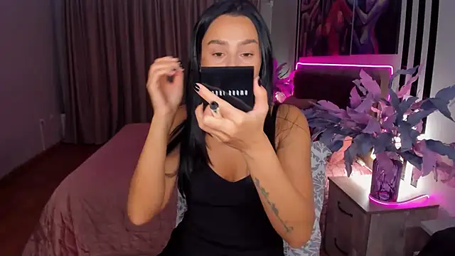 DanaSincere online show from 10/24/25, 04:09