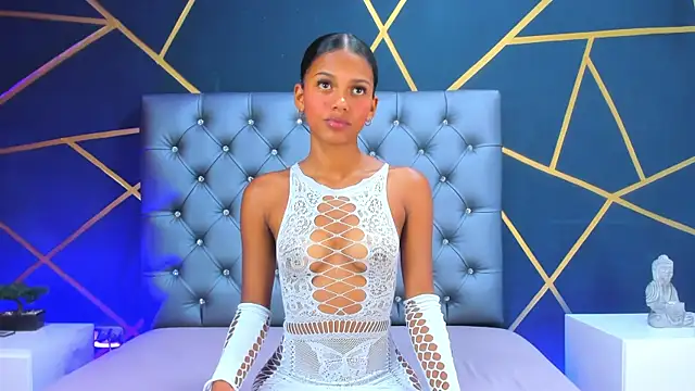 Lia Taylor1 online show from 10/01/25, 07:31