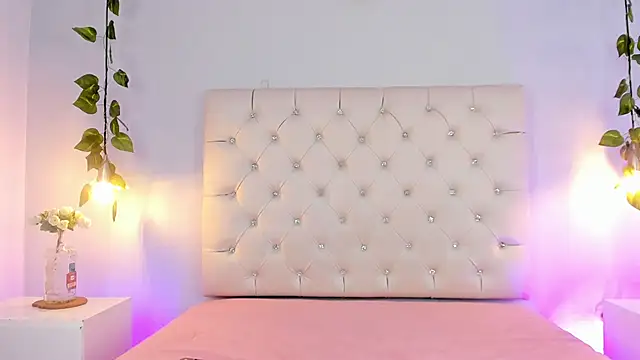 Lia Taylor1 online show from 10/09/25, 01:25