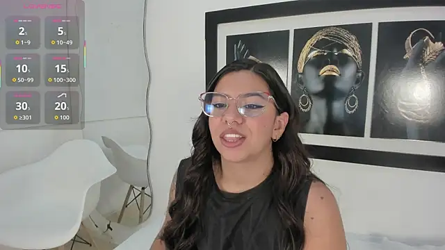 Snapshot of emilyy_cooperr chatting on 09/09/25, 12:05 emilyy cooperr online show from 09/09/25, 12:05