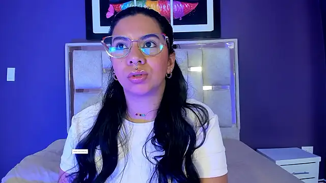 Snapshot of emilyy_cooperr chatting on 02/05/26, 12:10 emilyy cooperr online show from 02/05/26, 12:10