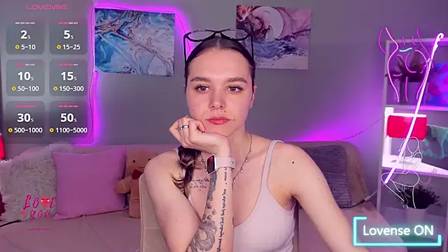 EmelyMason online show from 05/11/26, 04:51