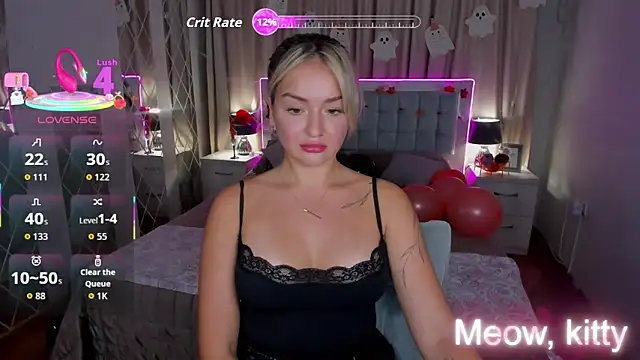 EvaGoddes online show from 10/28/25, 08:07