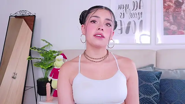 SaritaBratz online show from 12/14/25, 09:19