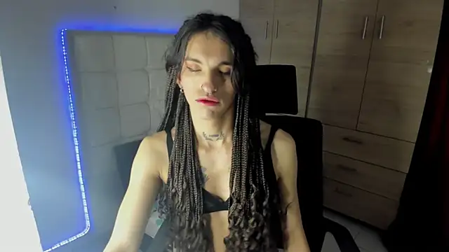 Maite Wings online show from 03/02/25, 01:27