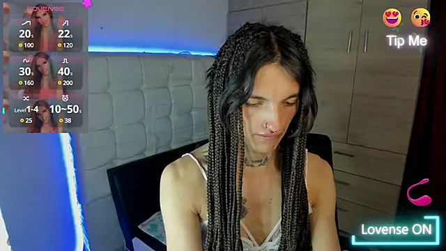 Maite Wings online show from 03/10/25, 08:34