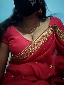 Snapshot of Sexyradha_ chatting on 02/25/26, 04:05 Sexyradha online show from 02/25/26, 04:05